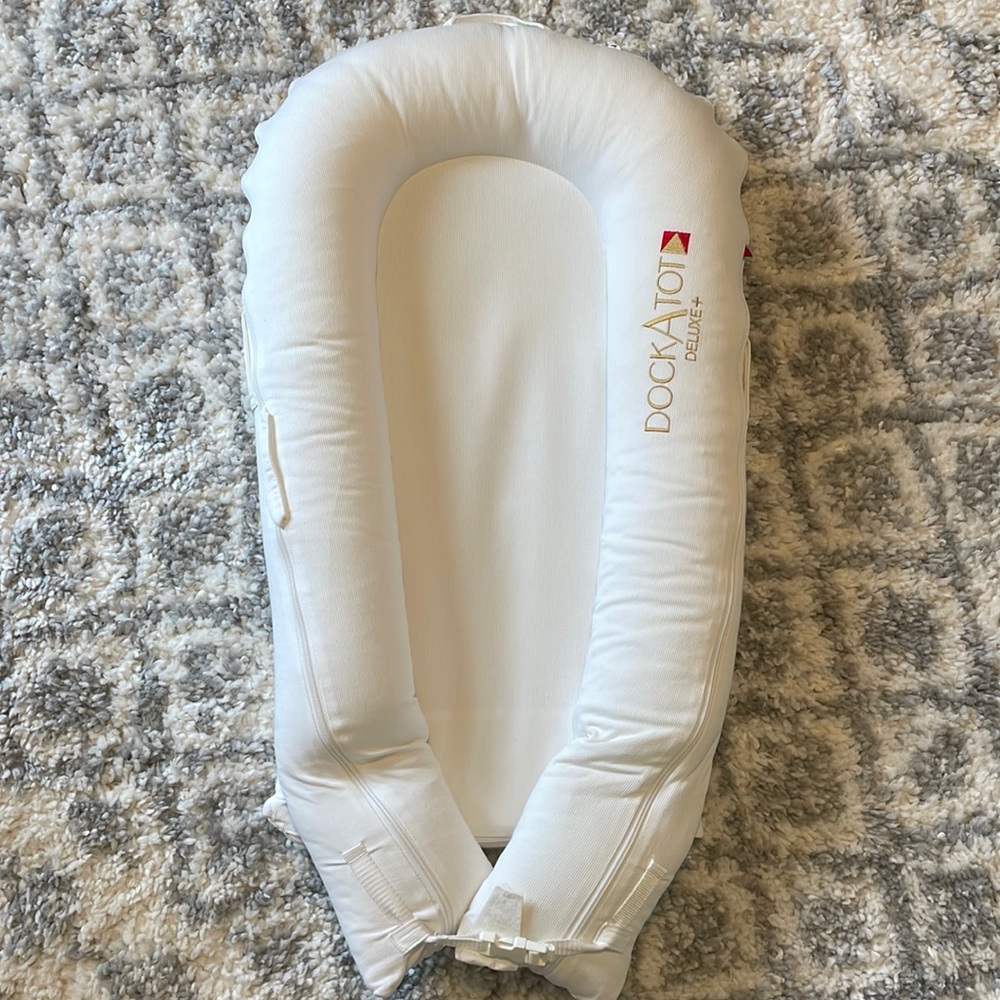 White DockATot Deluxe